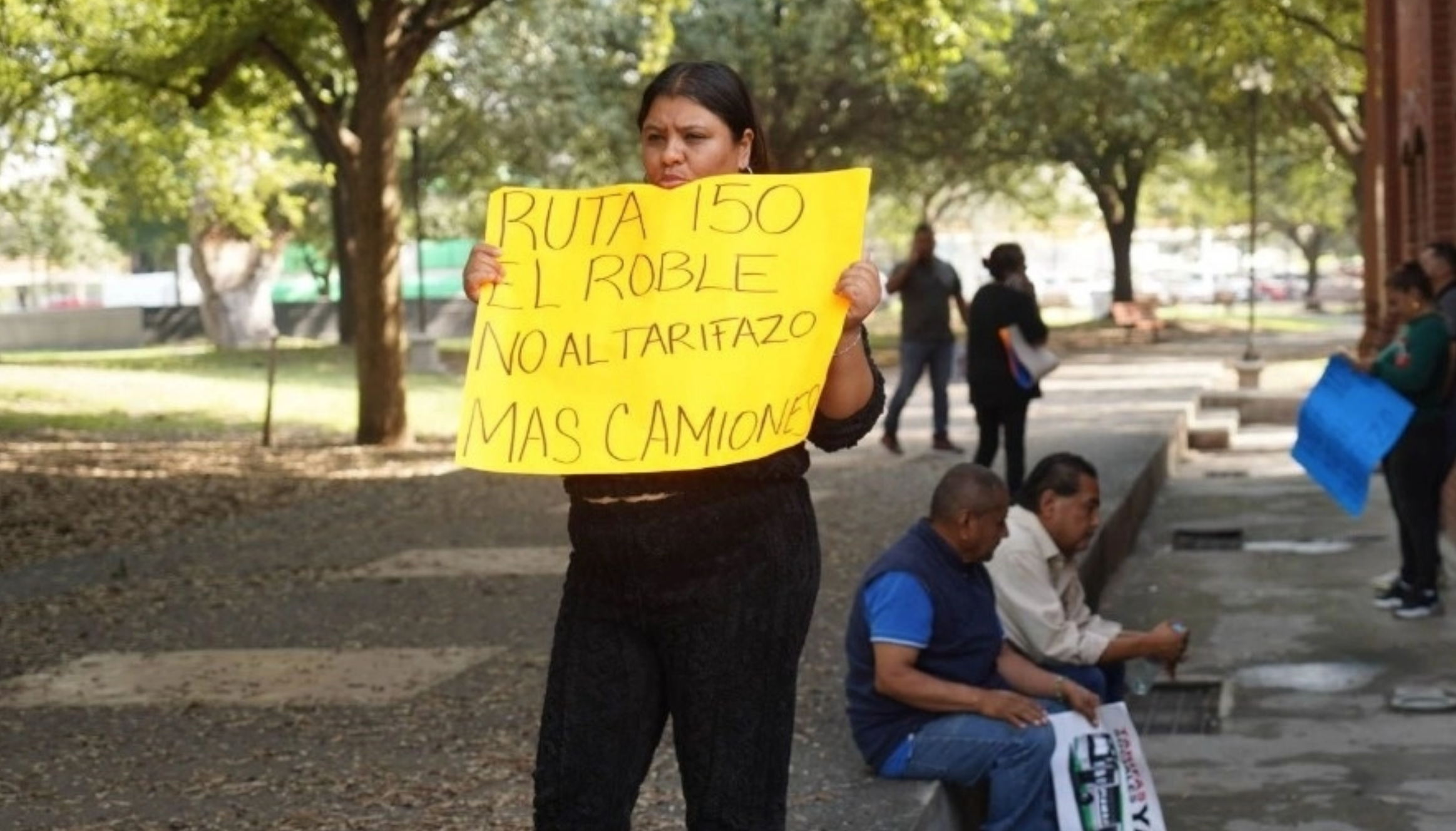 Protestan por aumento de tarifas del transporte público